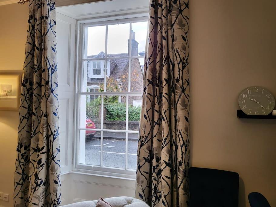 Appartamento Georgian Townhouse In Centre Of Perth Esterno foto